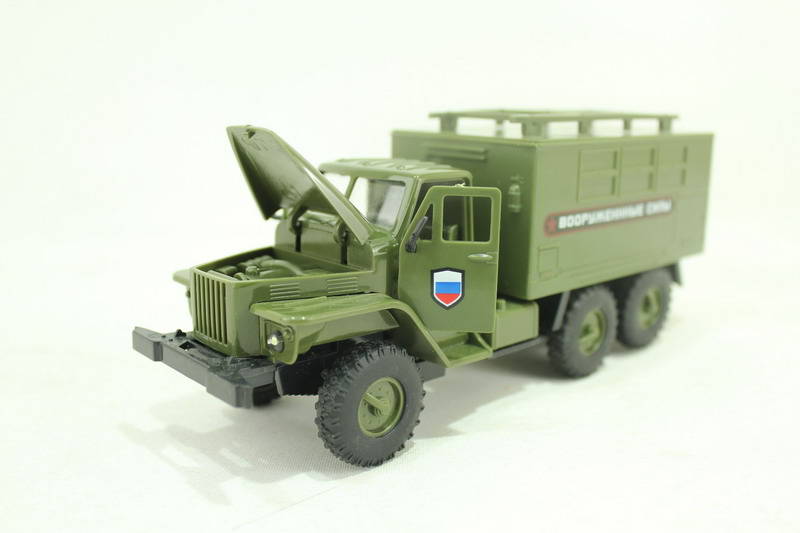

Грузовик военный, инерционный, световые и звуковые эффекты