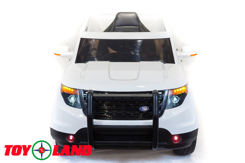 Электромобиль Ford Explorer, белого цвета  