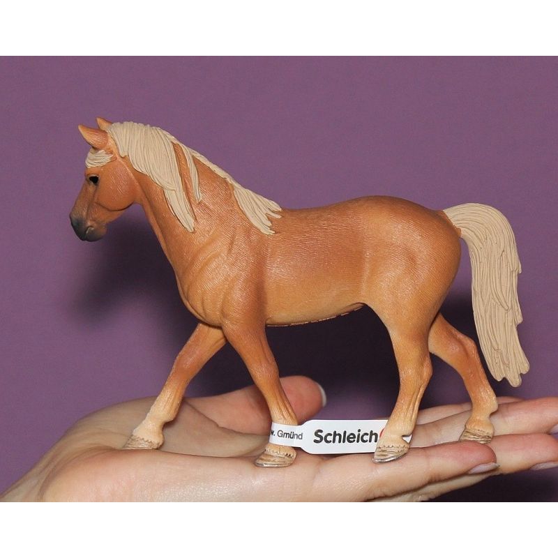 Фигурка лошади - Теннесси Уокер кобыла от Schleich, 13833 - купить винтернет-магазине ToyWay.Ru