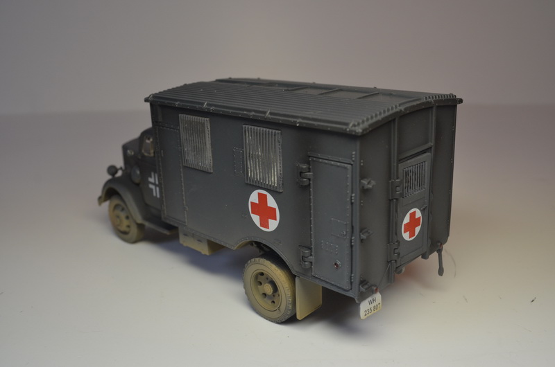 Коллекционная модель - Скорая Помощь 1940 года, Германия, 4Х4, 1:32  