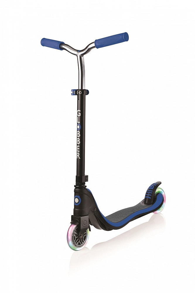 

Двухколесный самокат Globber Flow 125 Lights, синий светящиеся колеса