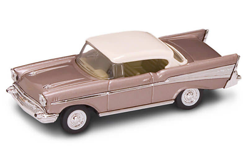 

Модель автомобиля 1957 года - Шевроле Bel Air, 1/43