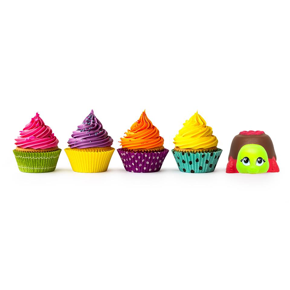 Игрушка в индивидуальной капсуле Cake Pop Cuties, 1 серия, 6 видов, предлагается в дисплее  