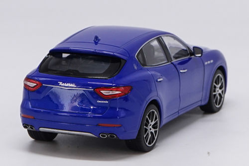 Модель машины 1:38 Maserati Levante  