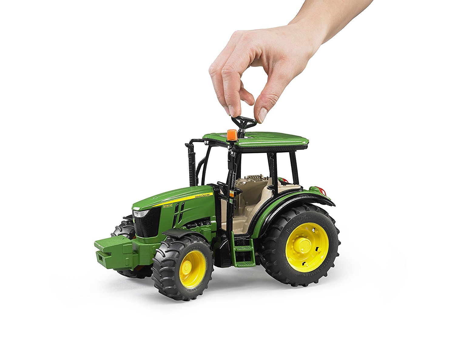 Трактор Bruder John Deere 5115M  