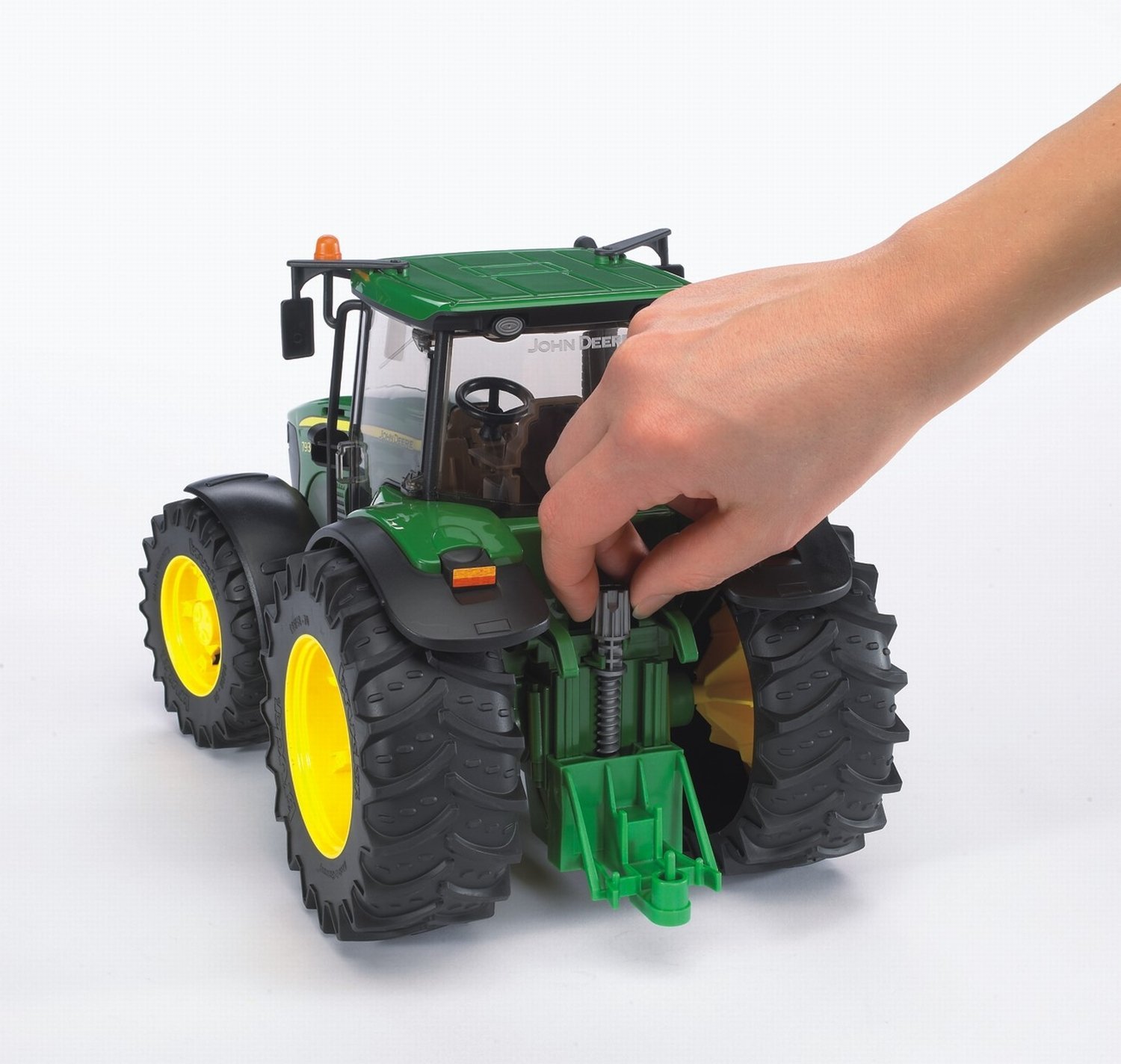 Трактор Bruder John Deere 7930 с подъемным капотом, зеленый  