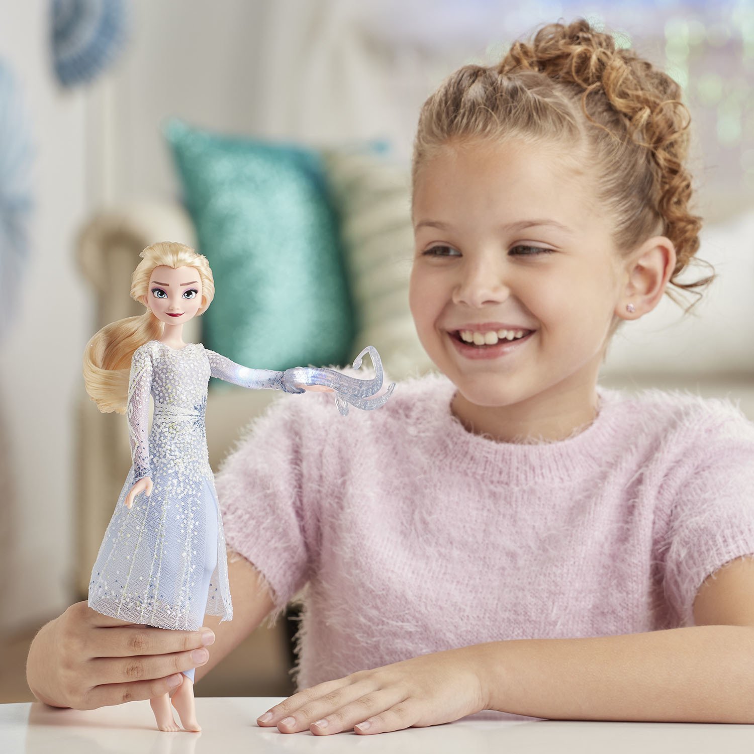 Интерактивная кукла из серии Disney Princess. Холодное Сердце 2 – Эльза  