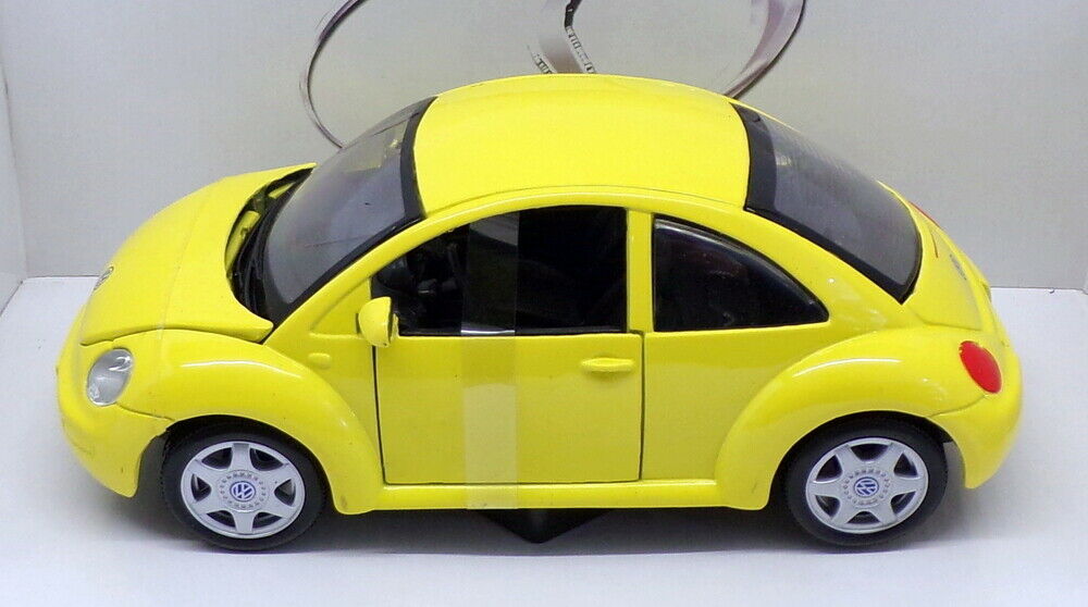 Модель машины - Volkswagen New Beetle, 1:24   