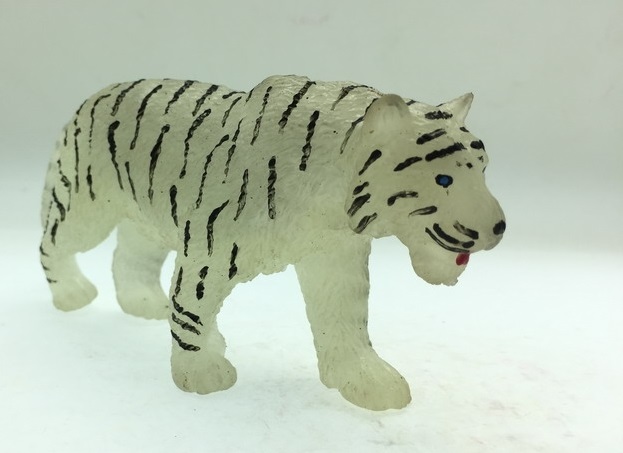 Фигурка из серии Юный натуралист – Тигр белый, термопластичная резина  