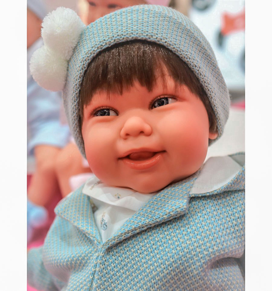 Кукла Макарена в серой курточке, озвученная, 52 см.  