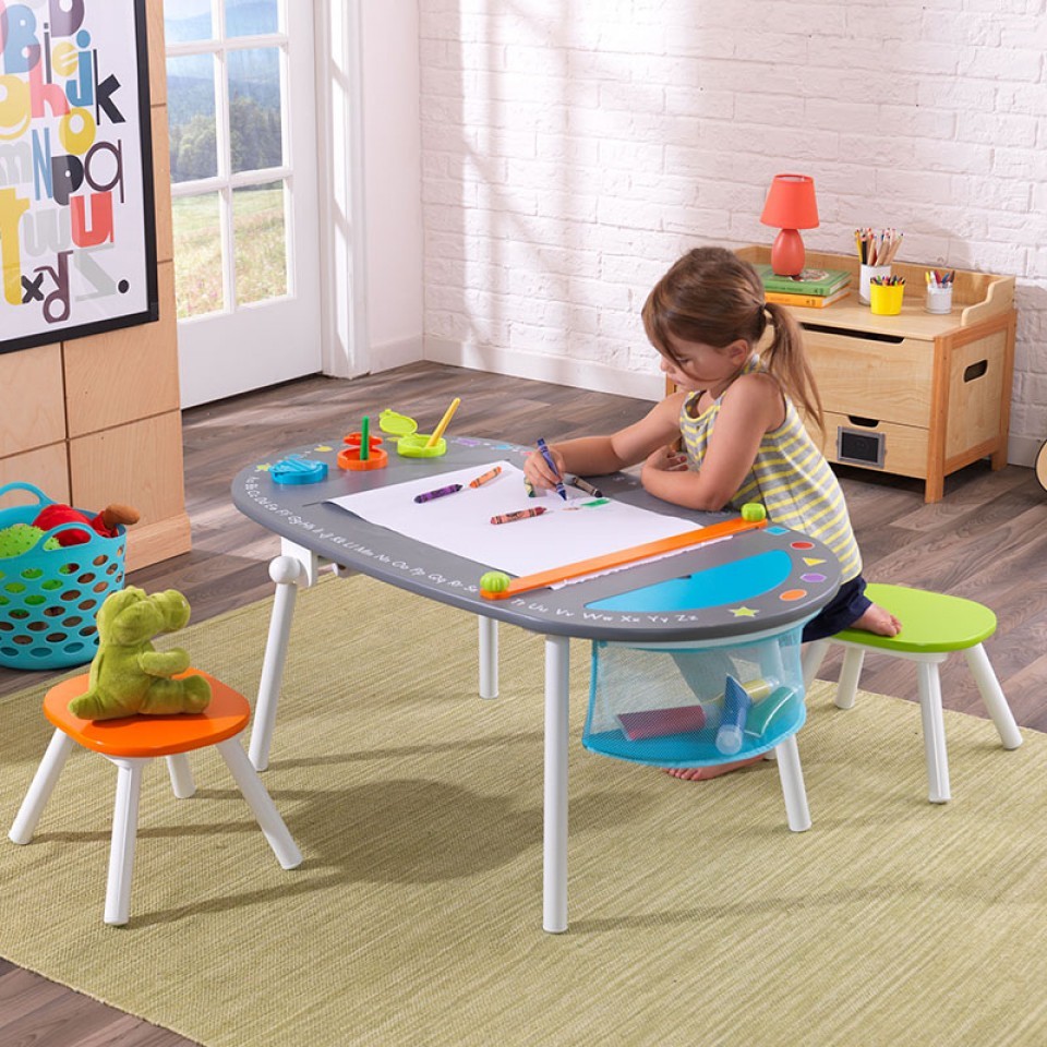 Детский стол для рисования и 2 стула  