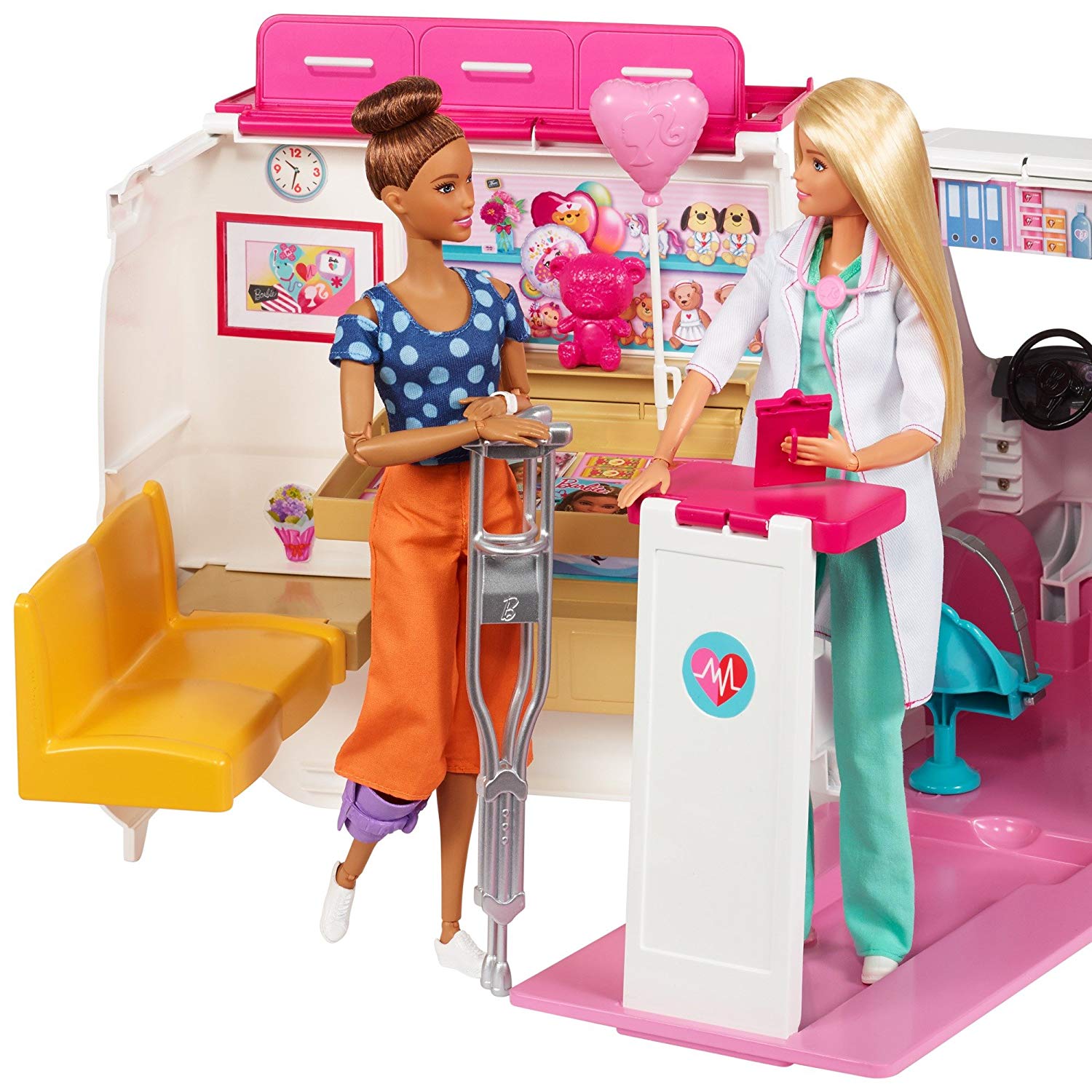 Машина скорой помощи из серии Barbie®  