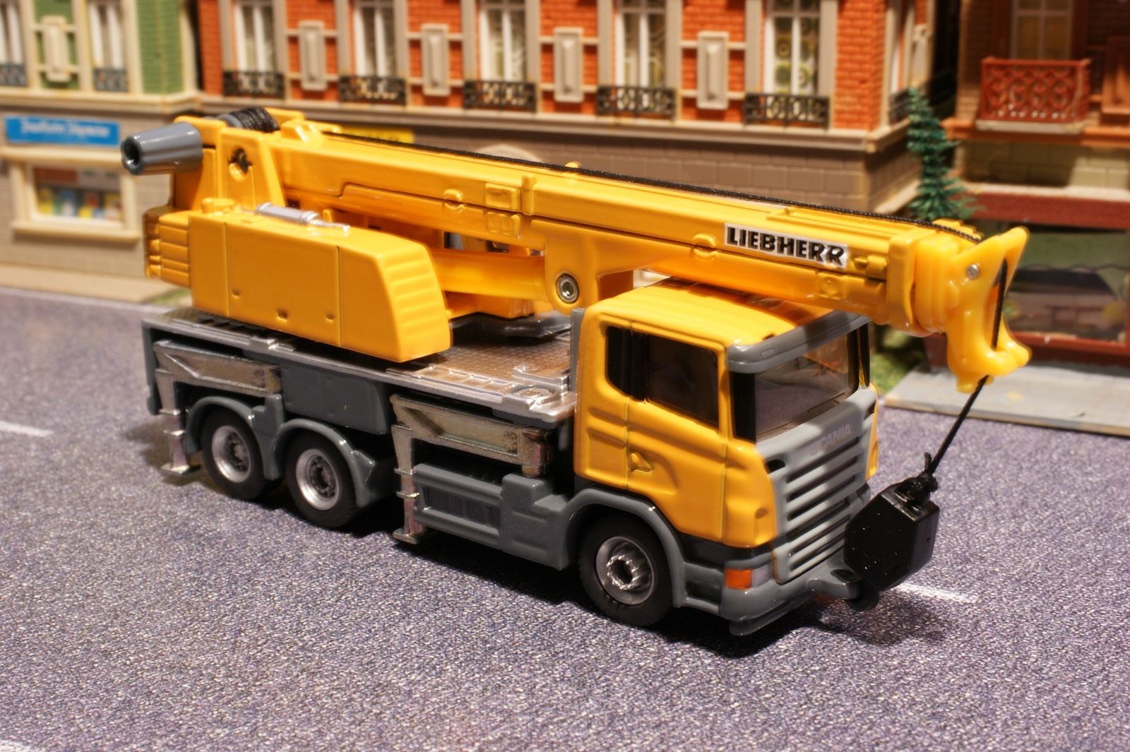 Телескопический автокран Siku Scania Liebherr, масштаб 1:87  