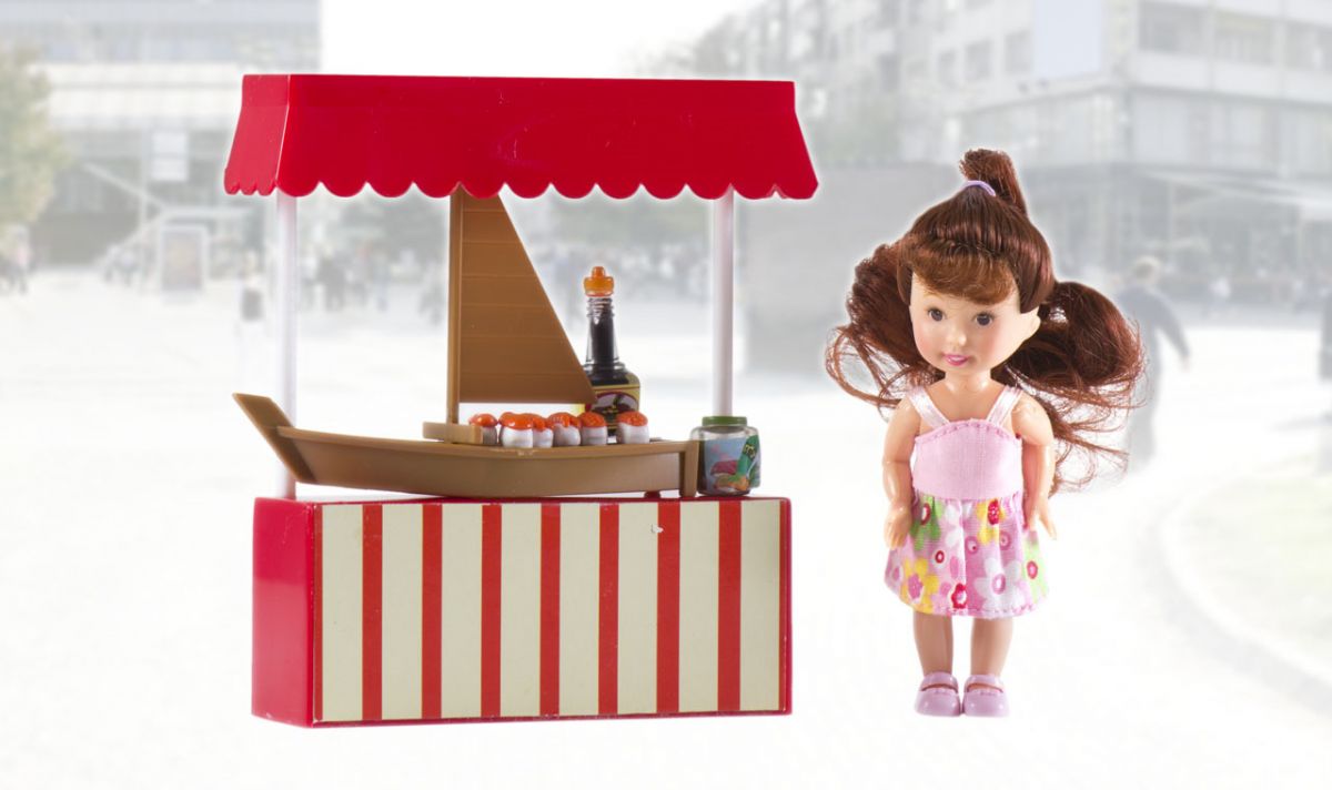 

Игровой набор из серии Paula. На рынке – Кукла и ларёк с суши