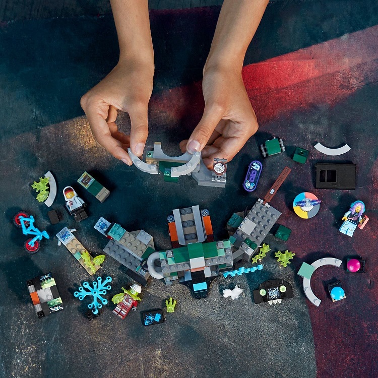 Конструктор Lego Hidden Side Метро Ньюбери  