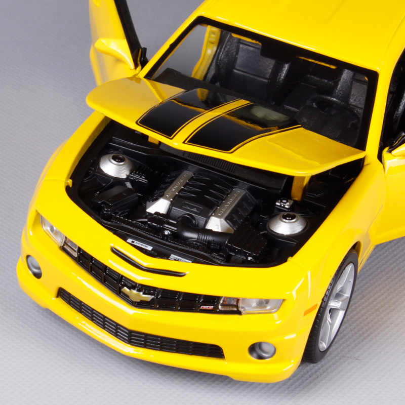 Модель машины - Chevrolet Camaro RS SS, 1:24   