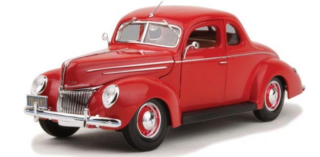 Ford Deluxe Coupe 1939 года, масштаб 1:18   
