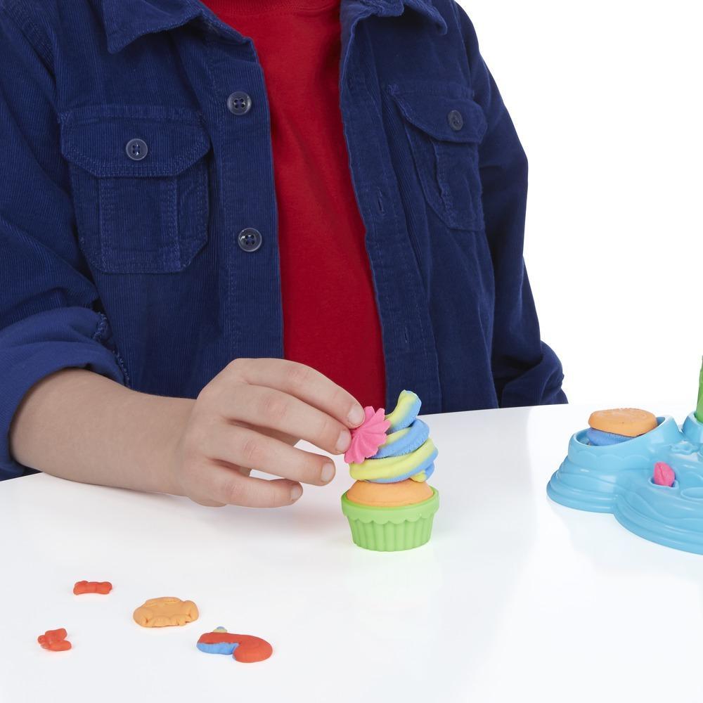 Игровой набор Play-Doh "Карнавал сладостей"  