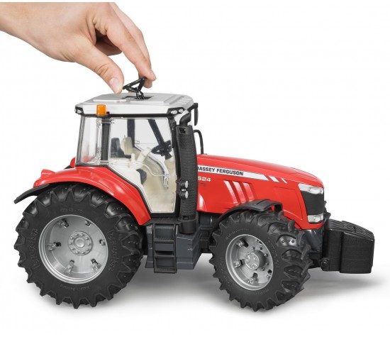 Трактор Bruder Massey Ferguson 7600  