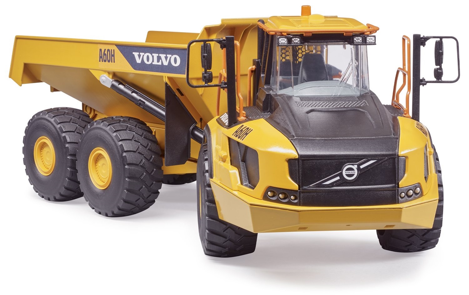 Карьерный сочлененный самосвал Bruder Volvo A60H  