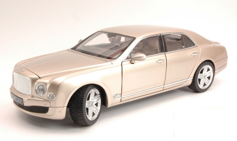 Bentley Mulsanne металлическая коллекционная модель, масштаб 1:18  