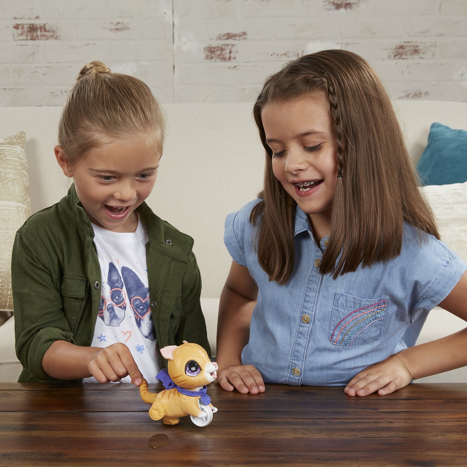 Игрушка furreal friends тигренок на поводке e5309eu4. Furreal walkalots щенок. Маленькие друзья игрушки. Маленькие друзья киппера. Игрушка furreal friends питомец панда.