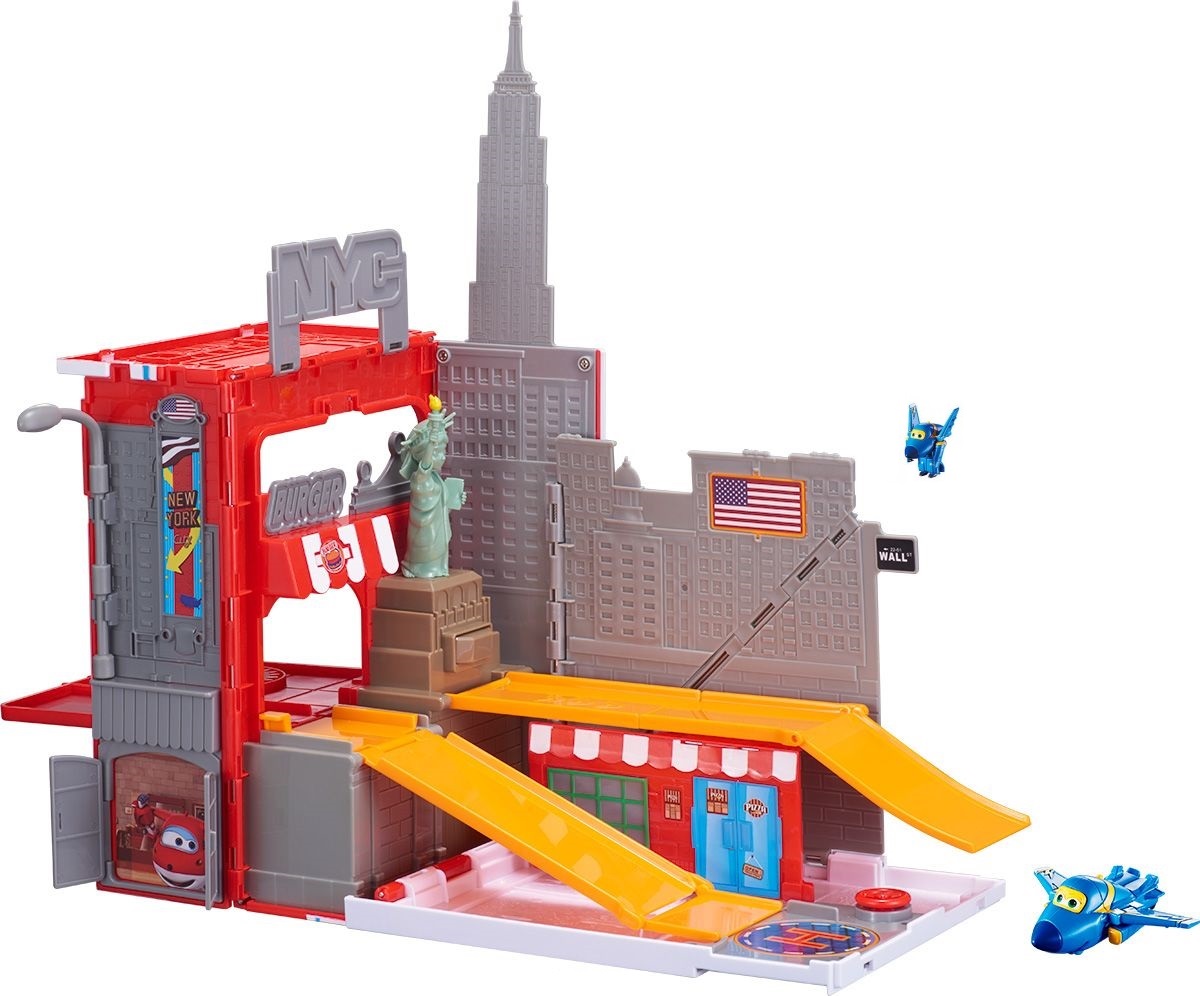 

Super Wings. Игровой набор Джером в Нью-Йорке из серии Супер Крылья