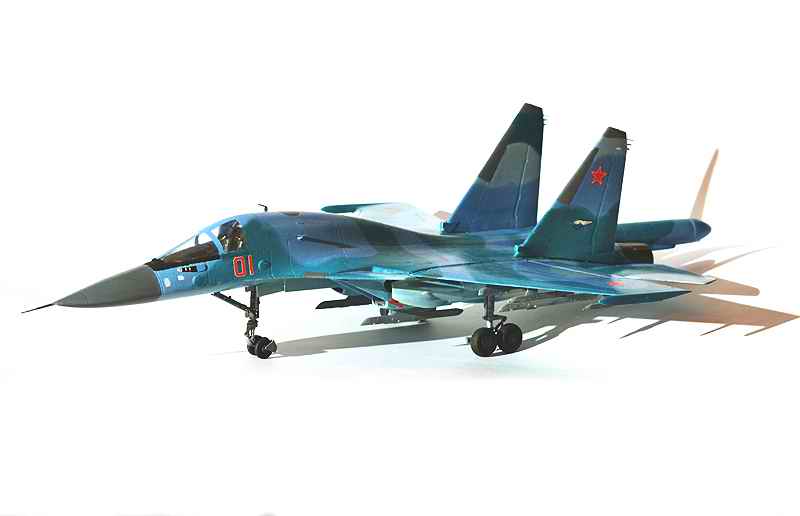 Сборная модель Бомбардировщик Су-32  