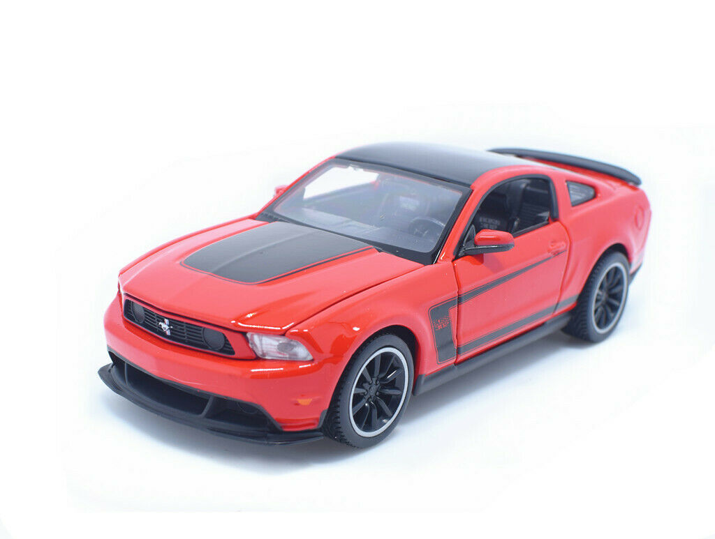 Модель машины - Ford Mustang Boss 302, 1:24   