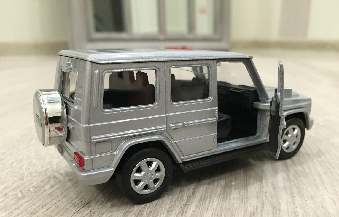 Модель Mercedes-Benz G-Class, масштаб 1:38  