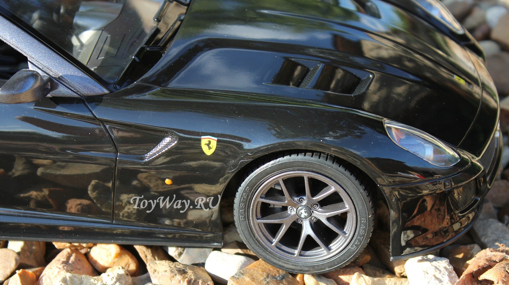 Ferrari 599 GTO на радиоуправлении, масштаб 1:14  