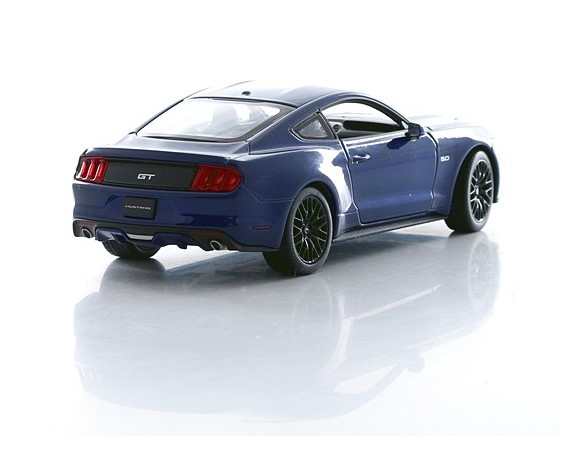  Модель машины 1:24 Ford Mustang GT  