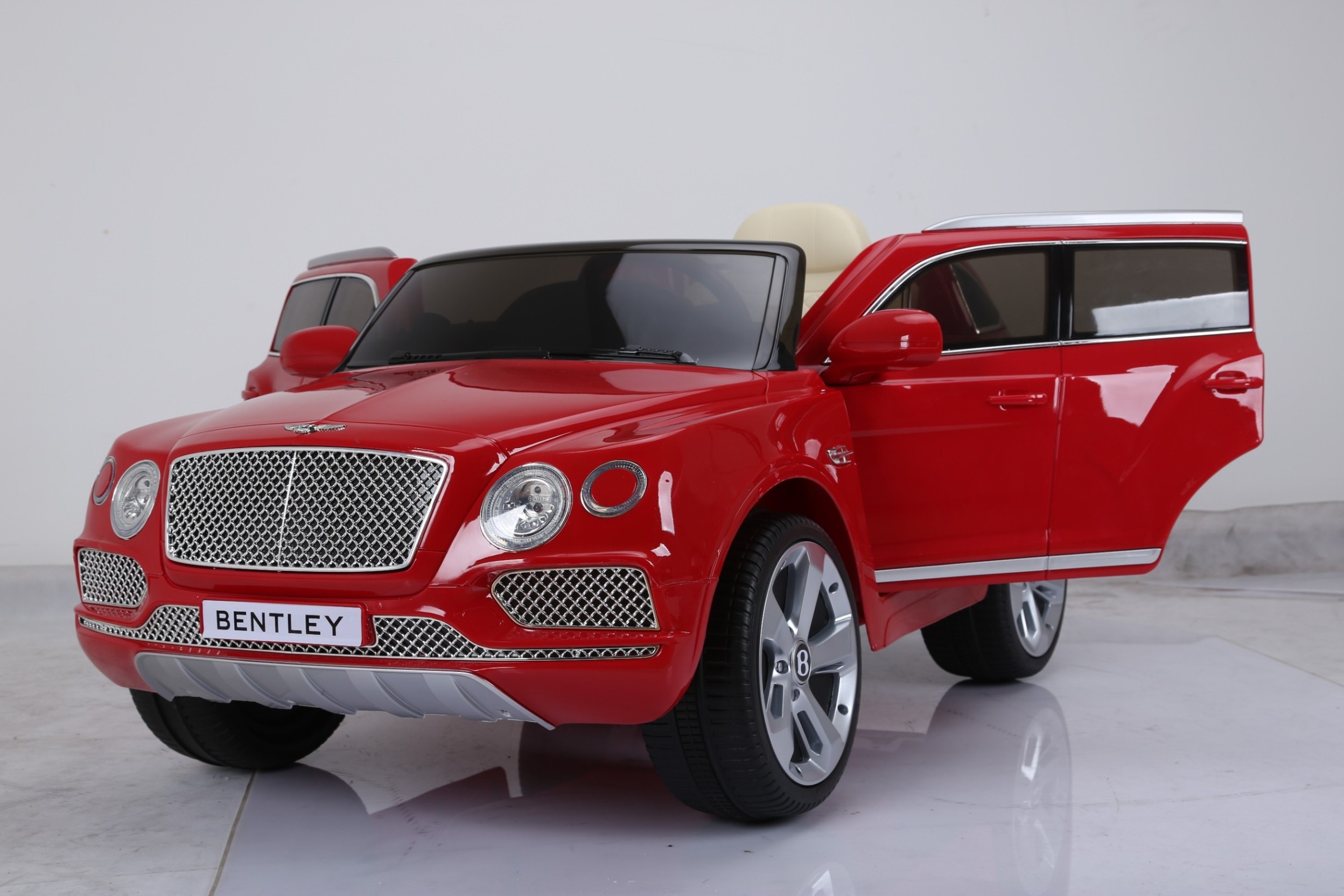 Электромобиль - Bentley Bentayga, красный  