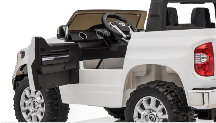 Электромобиль ToyLand Toyota Tundra белого цвета  