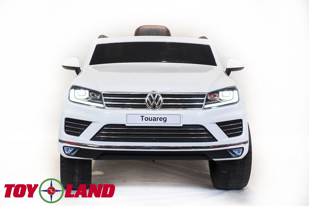 Электромобиль Volkswagen Amarok, белого цвета  