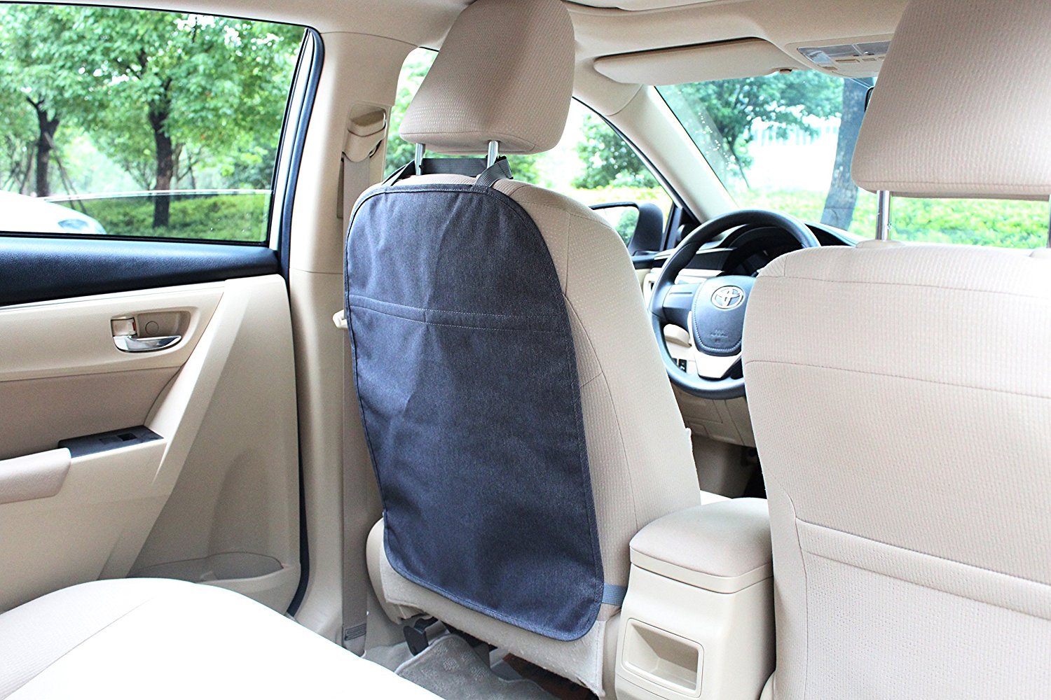 На задней спинке и сидении. На задней спинке и сидении. На задней спинке и сидении. Задний диван на авто внедорожника. Сиденья seat altea freetrack.