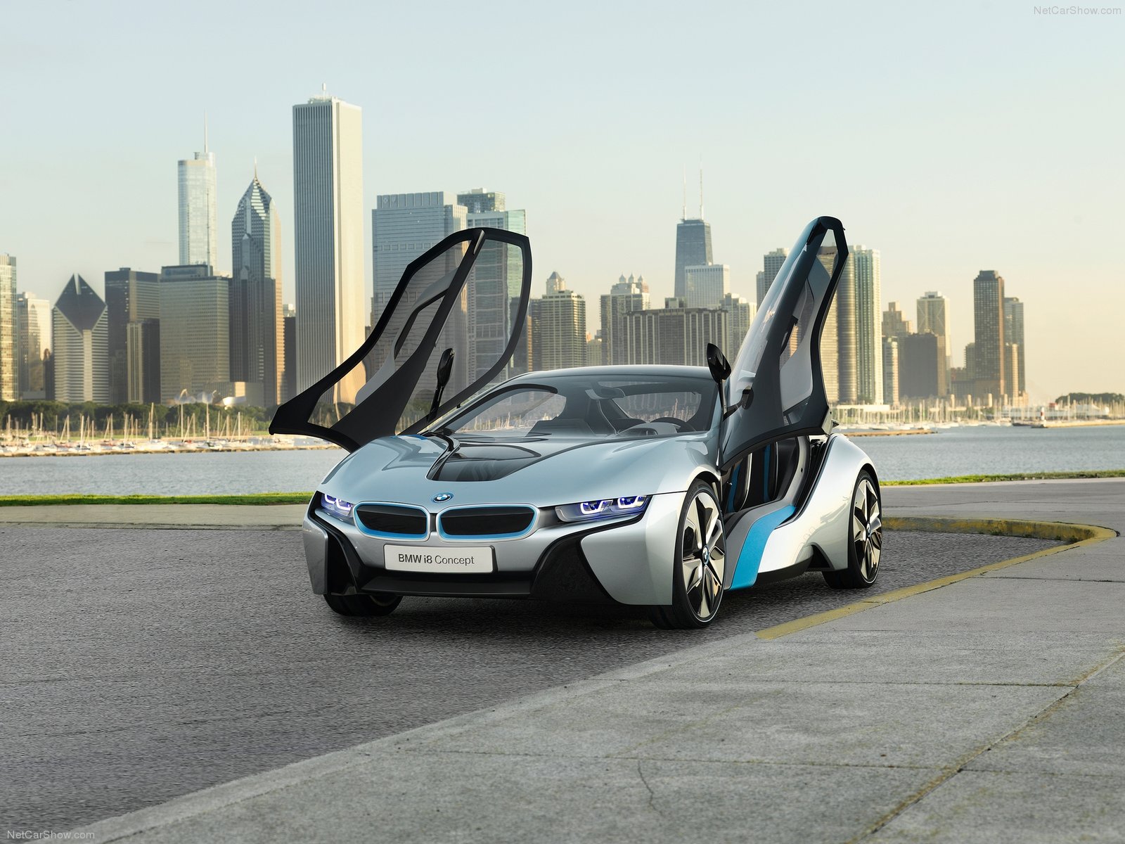 BMW i8 концепт-кар на радиоуправлении  