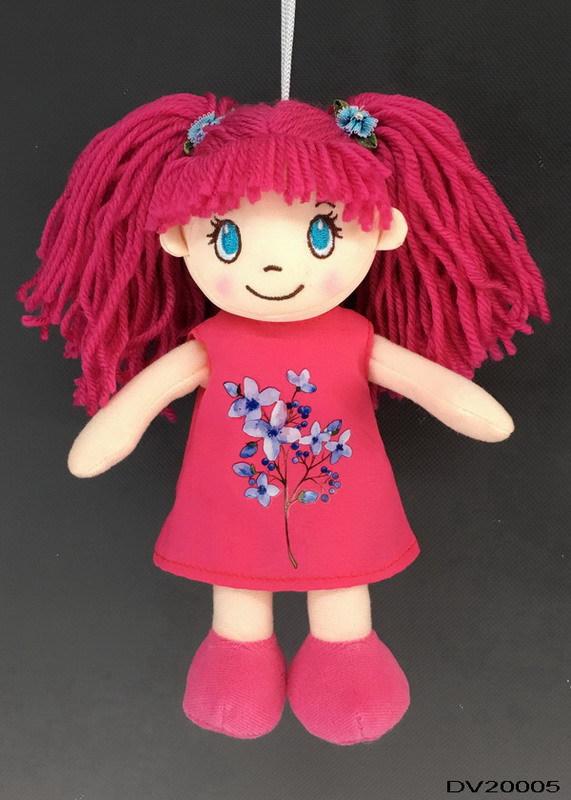 Кукла мягконабивная в малиновом платье, 20 см  