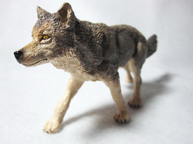 Фигурка - Серая волчица, 13 х 6 х 3 см.  