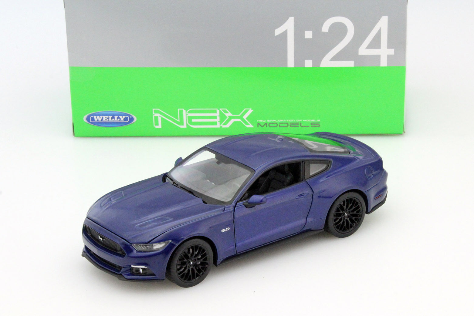  Модель машины 1:24 Ford Mustang GT  