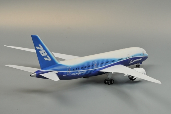 Сборная модель авиалайнер Боинг 787-8 «Дримлайнер» Подарочный набор  