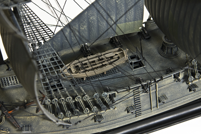 Модель для склеивания - корабль Чёрная Жемчужина  