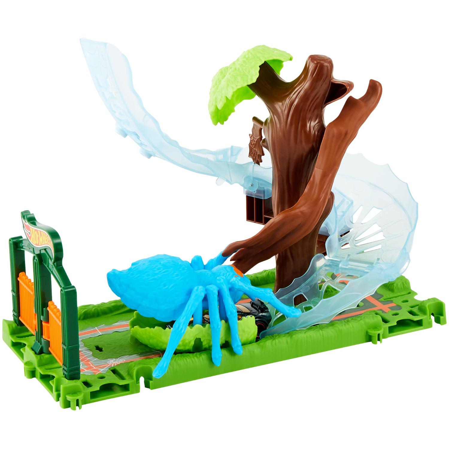 Hot wheels spider. Трек хот Вилс с пауком. Трасса хот Вилс атака паука. Хот Вилс атака паука в парке. Hot Wheels fnb05.