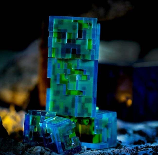 Фигурка Minecraft Charged Creeper, 8 см  