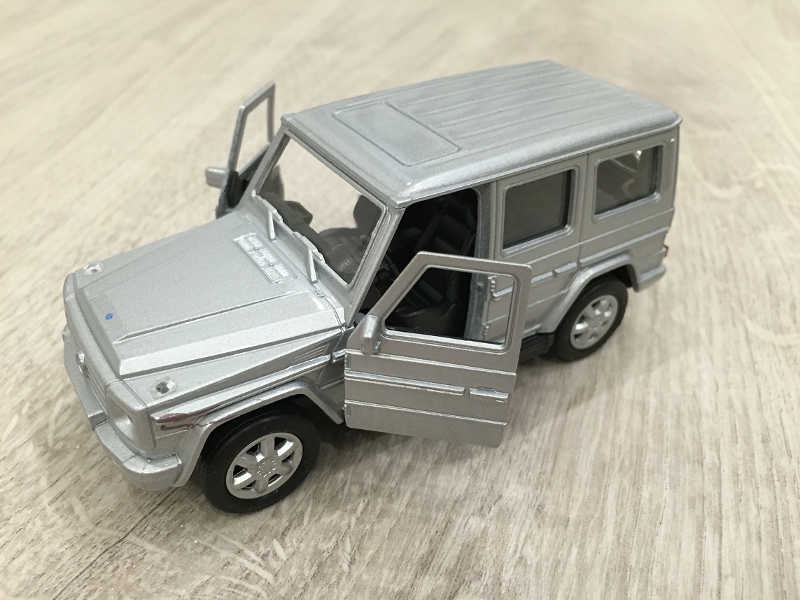 Модель Mercedes-Benz G-Class, масштаб 1:38  