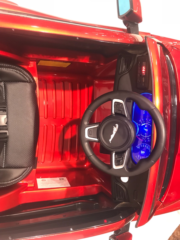 Электромобиль - Jaguar F-Pace, красный, свет и звук  