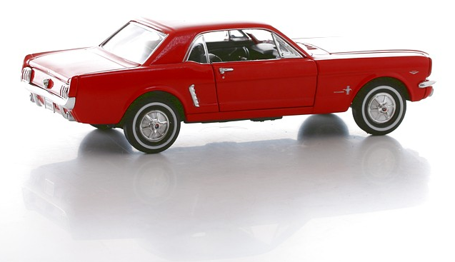 Винтажная машинка Ford Mustang 1964  