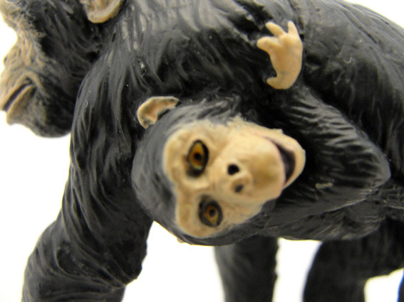 Фигурка - Шимпанзе с детенышем  