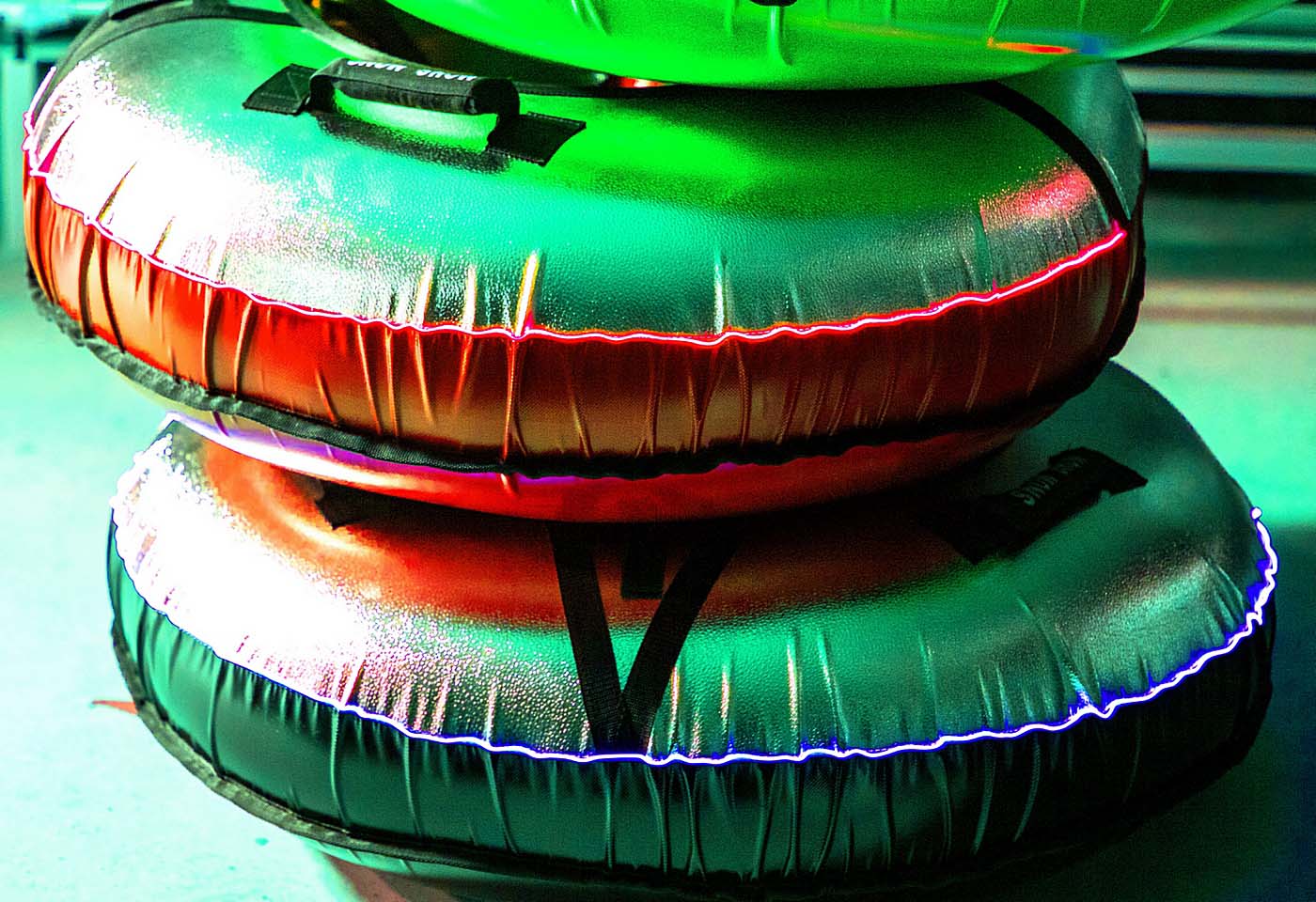 Санки надувные – Тюбинг RT Neo со светодиодами, красный, 105 см  