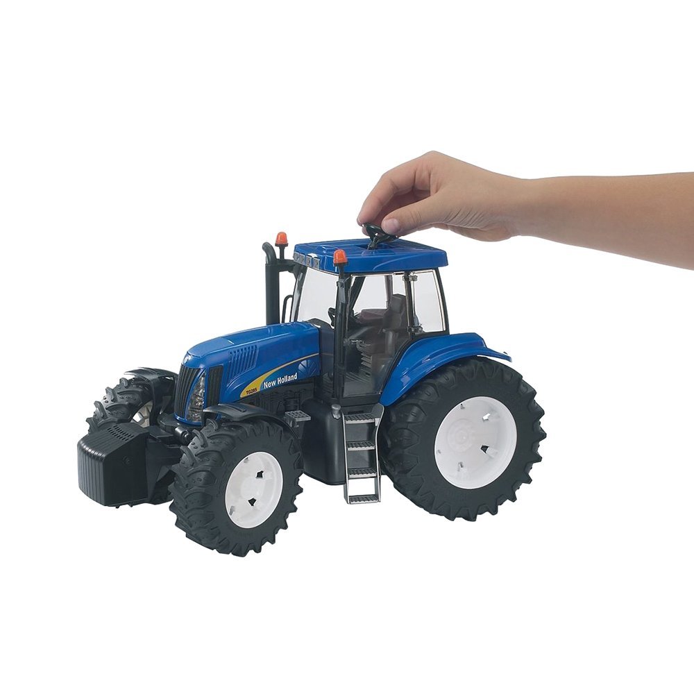 Трактор Bruder New Holland T8040  